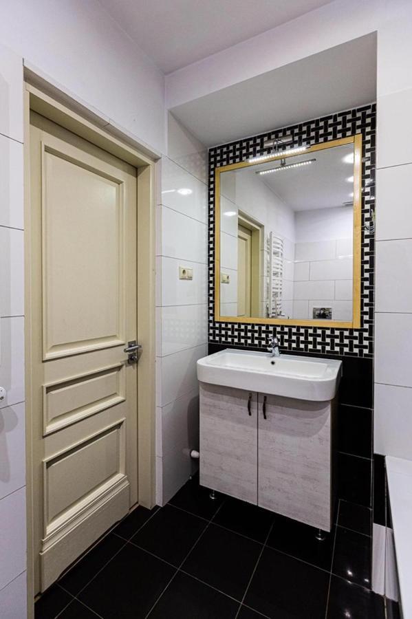 Apartamento Цехова 1 Leópolis Exterior foto